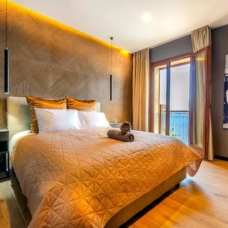 Beautifull House Lagoon Views! View Wats Sapp Phootos Проживание в семье Айнсилем