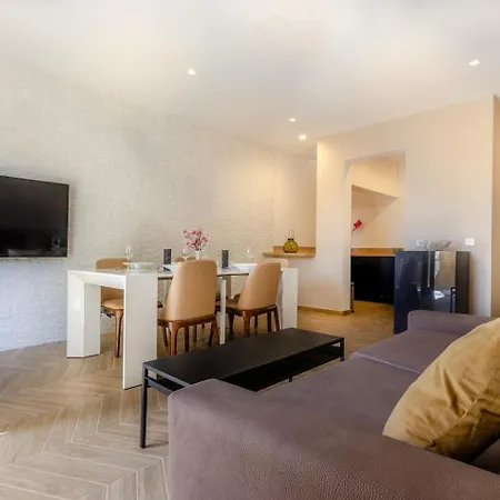 Проживание в семье Beautifull House Lagoon Views! View Wats Sapp Phootos